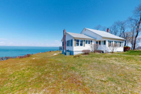 North Fork Waterfront Gem